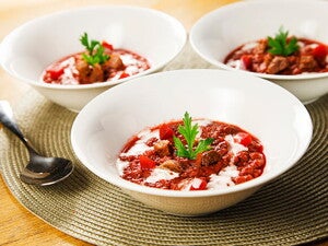 Sopa de Beterraba com Carne