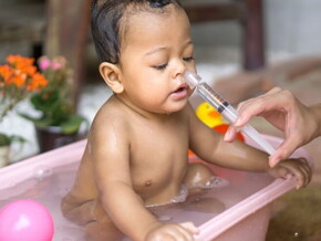 Lavagem Nasal em Bebês - Como Fazer e Quais os Benefícios | Dra. Zuleid