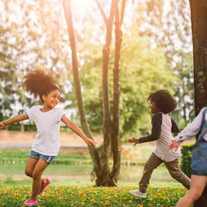 Atividades ao ar livre são essenciais para o desenvolvimento infantil