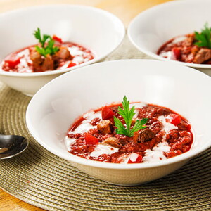 Sopa de Beterraba com Carne